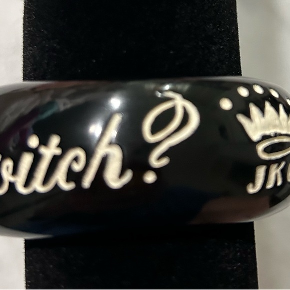 Jessica Kagan Kushman “Are You a Good Witch …” black bangle bracelet - Picture 5 of 8